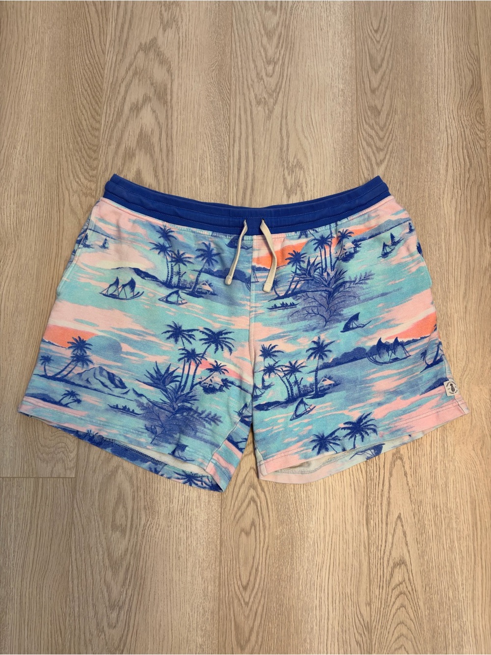 Like New. Chubbies Men’s lounge shorts. 7” inseam size: XXL